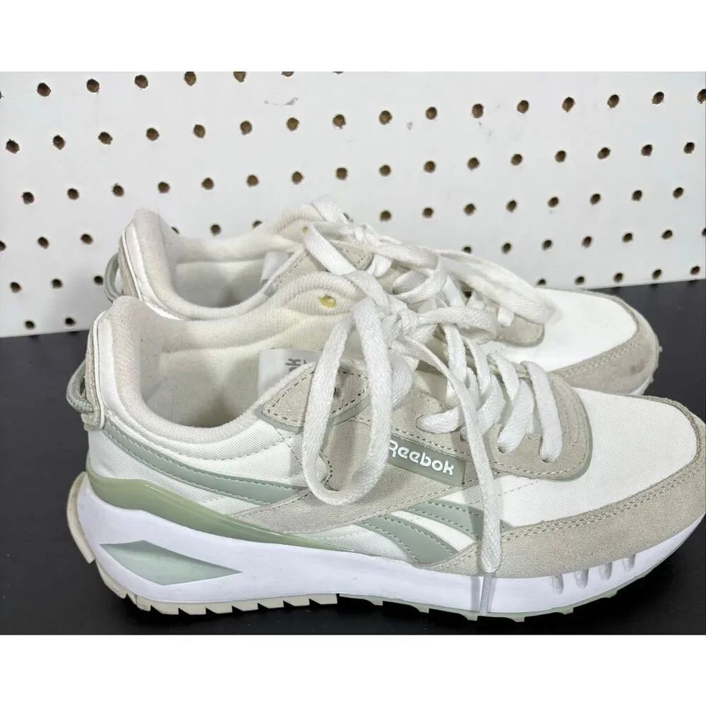 Reebok classic women’s legacy sneakers size 7.5